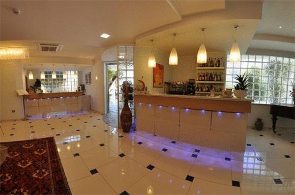 Hotel Haus Charlotte San Benedetto del Tronto Zewnętrze zdjęcie