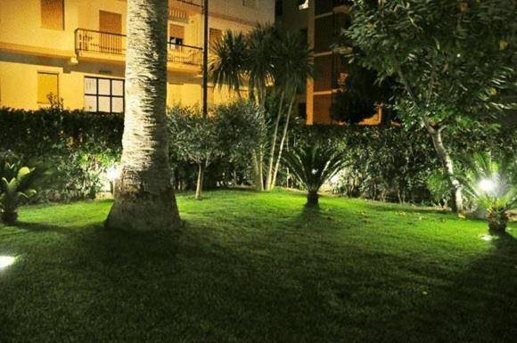 Hotel Haus Charlotte San Benedetto del Tronto Zewnętrze zdjęcie