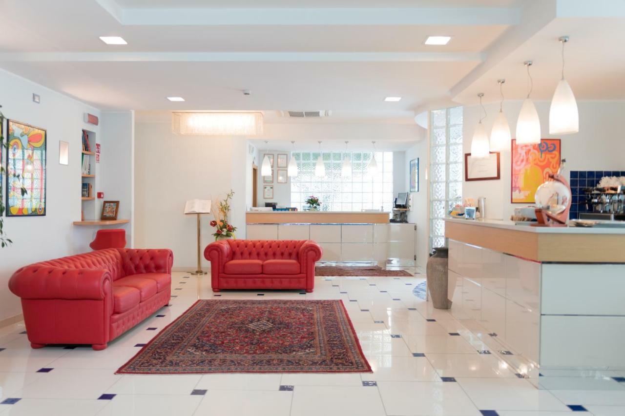 Hotel Haus Charlotte San Benedetto del Tronto Zewnętrze zdjęcie